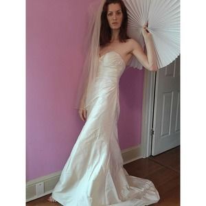 Paloma Blanca Ivory Silk Wedding Gown -Size 6